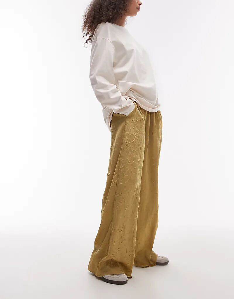 Широкие брюки из жатого атласа цвета шампанского Topshop
Широкие брюки из жатого атласа цвета шампанского Topshop
