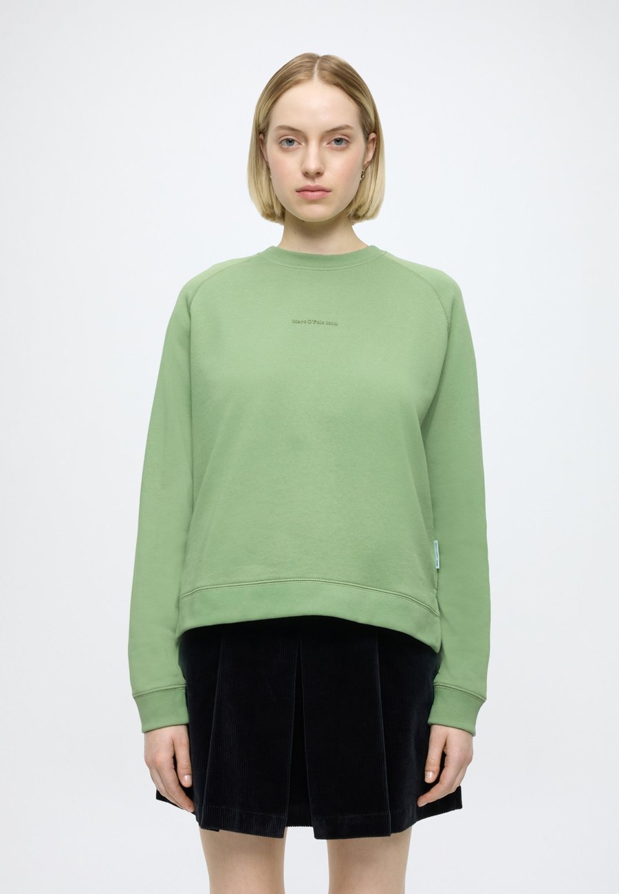 Толстовка Marc O'Polo DENIM SWEATSHIRT, LSL, RAGLAN, CHEST ARTWORK, Herbal Garden/Green, Зеленый, Толстовка Marc O'Polo DENIM SWEATSHIRT, LSL, RAGLAN, CHEST ARTWORK, Herbal Garden/Green
Толстовка Marc O'Polo DENIM SWEATSHIRT, LSL, RAGLAN, CHEST ARTWORK, Herbal Garden/Green, Зеленый, Толстовка Marc O'Polo DENIM SWEATSHIRT, LSL, RAGLAN, CHEST ARTWORK, Herbal Garden/Green