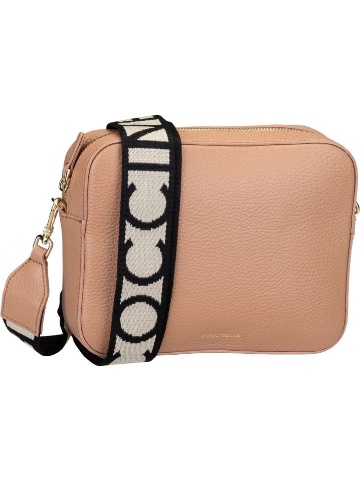 Наплечная сумка COCCINELLE, цвет skin
Наплечная сумка COCCINELLE, цвет skin