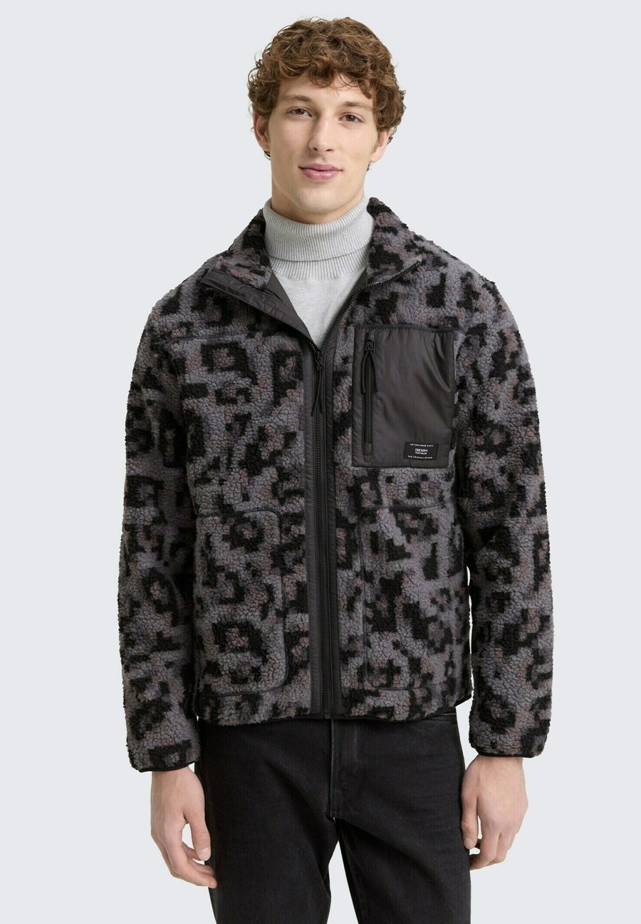 Флисовая куртка TOM TAILOR DENIM TEXTURE MIX TEDDY JACKET, Night Grey Big Pixel Print/Dark Grey
Флисовая куртка TOM TAILOR DENIM TEXTURE MIX TEDDY JACKET, Night Grey Big Pixel Print/Dark Grey