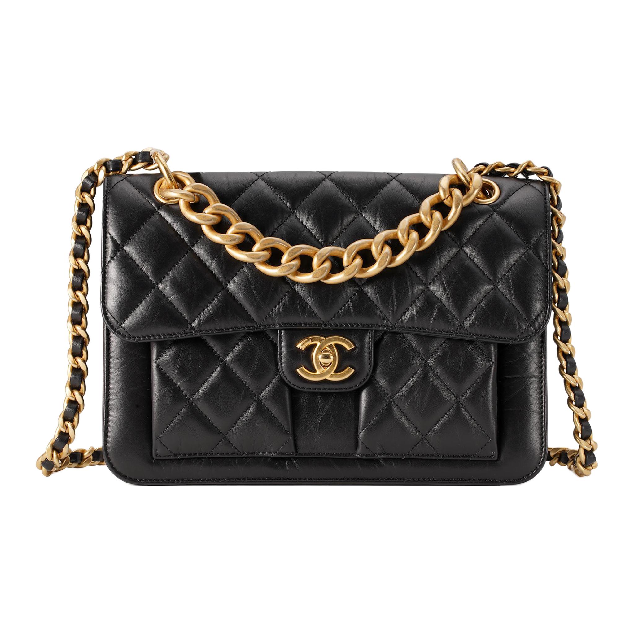 CHANEL Кожаная портативная женская сумка-мессенджер через плечо большая черная 
CHANEL Кожаная портативная женская сумка-мессенджер через плечо большая черная