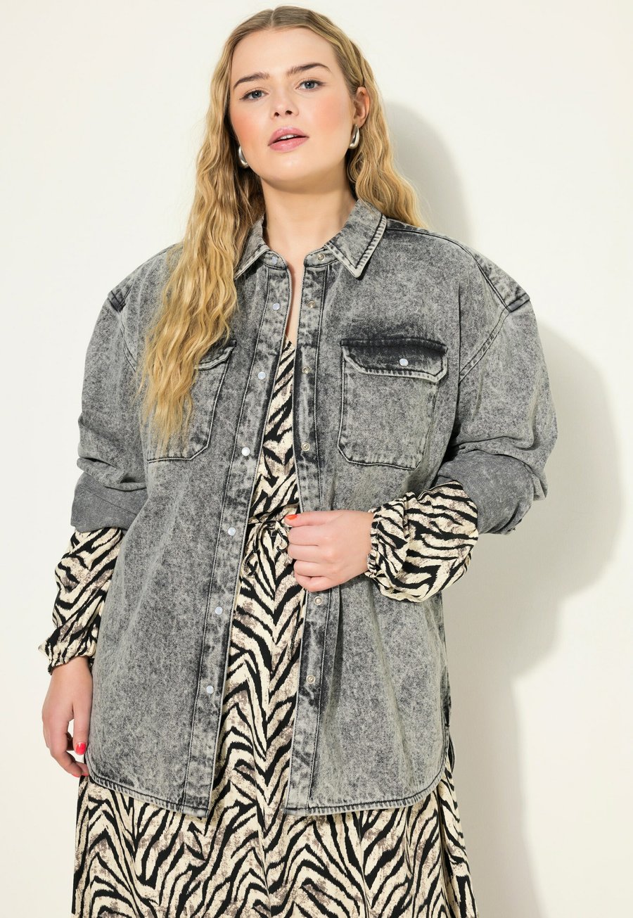 Блуза Studio Untold Button-down blouse, Black
Блуза Studio Untold Button-down blouse, Black