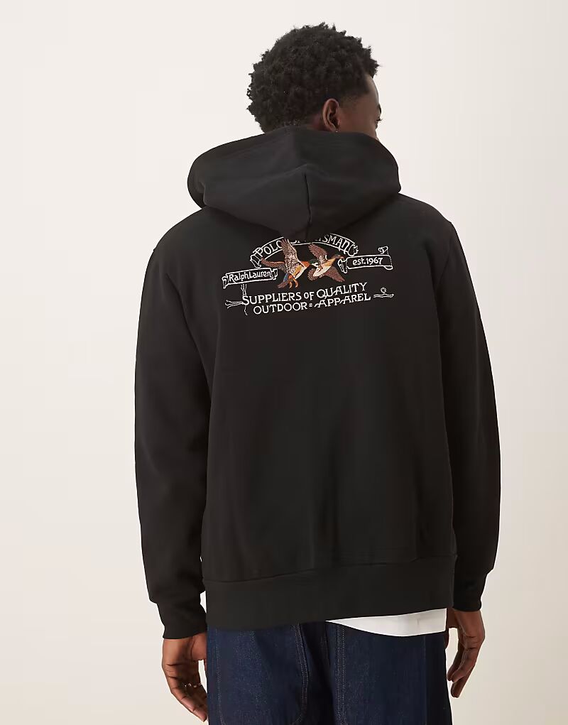 Толстовка с принтом на спине и молнией черного цвета Polo Ralph Lauren
Толстовка с принтом на спине и молнией черного цвета Polo Ralph Lauren