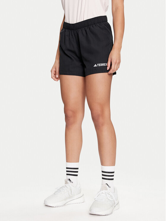 Спортивные шорты узкого кроя Adidas, черный
Спортивные шорты узкого кроя Adidas, черный