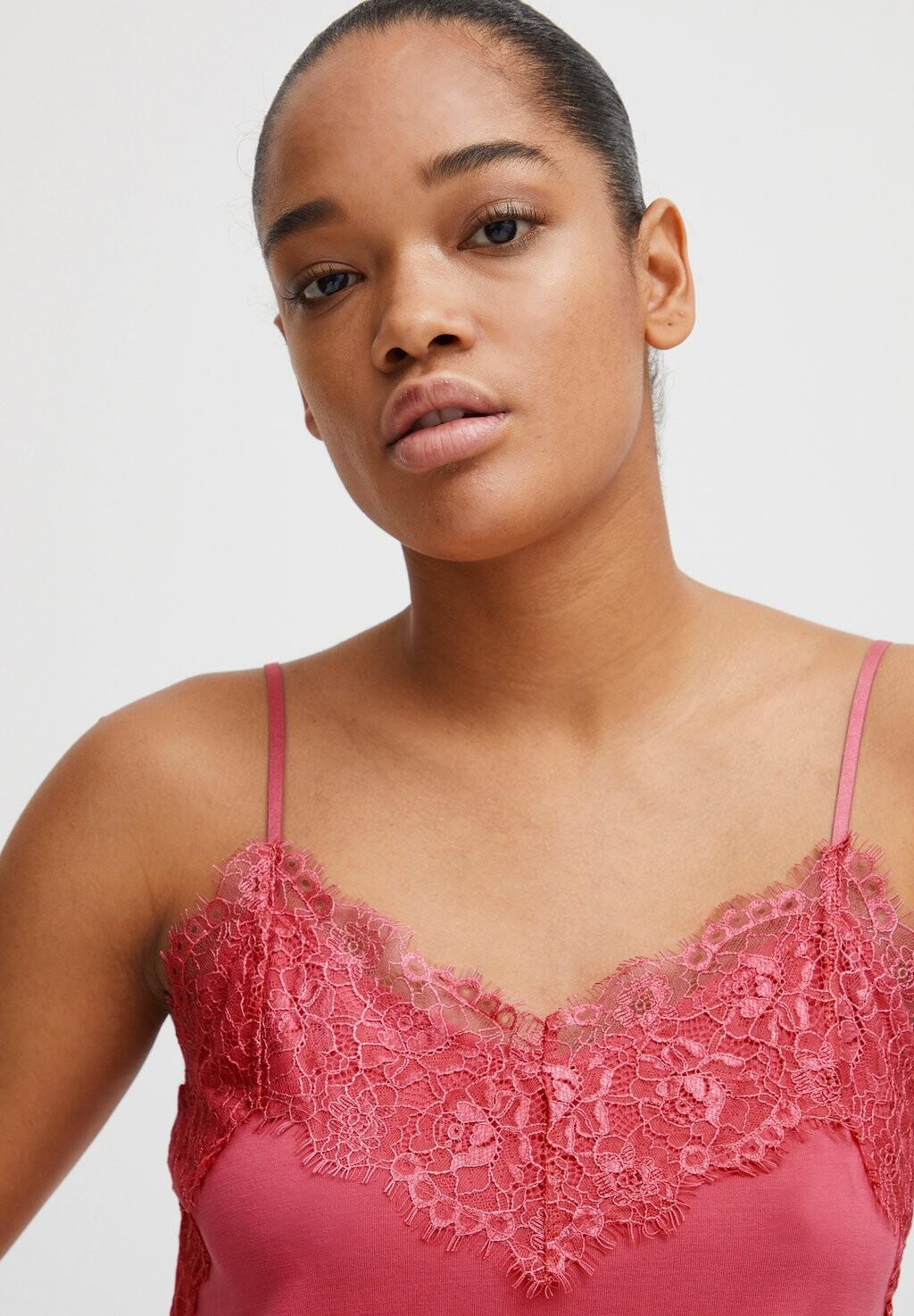 Топ IHLIKE TO2 ICHI, светло-красный
Топ IHLIKE TO2 ICHI, светло-красный