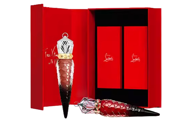 Набор для макияжа cl luboting легко наносится Christian Louboutin
Набор для макияжа cl luboting легко наносится Christian Louboutin