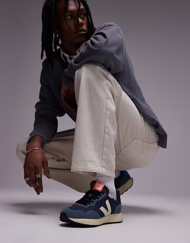 Кроссовки VEJA Paulistana в цвете nautico pierre
Кроссовки VEJA Paulistana в цвете nautico pierre