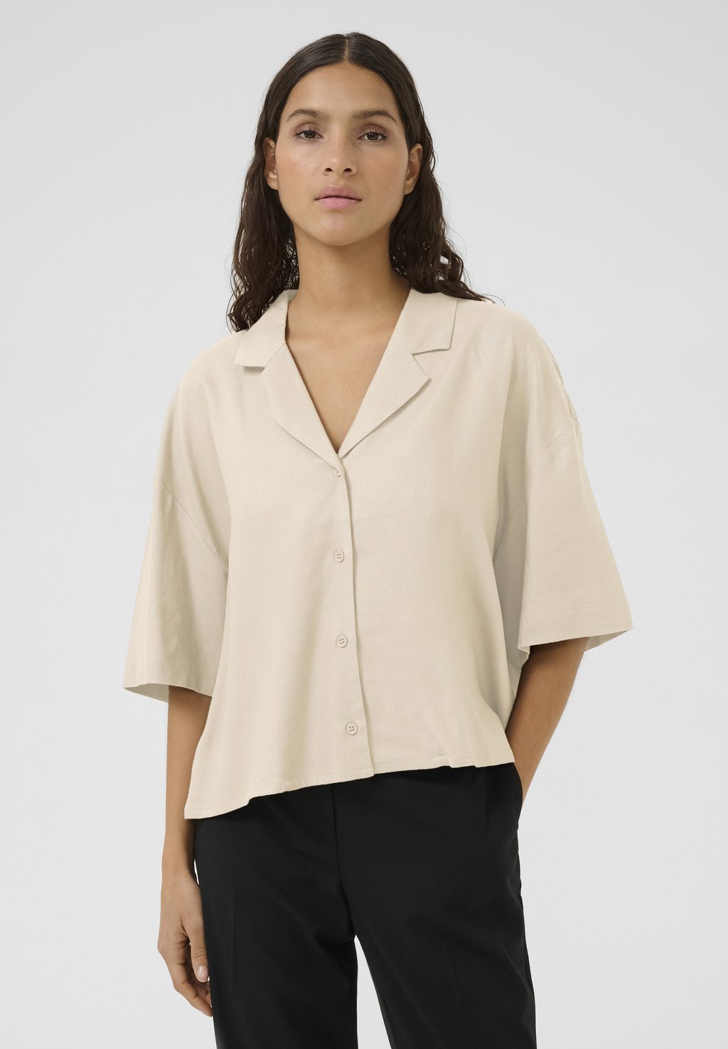 Блузка на пуговицах Karen by Simonsen, бежевый
Блузка на пуговицах Karen by Simonsen, бежевый