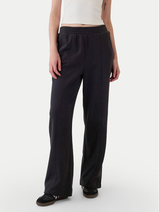 Спортивные брюки стандартного кроя Gap, черный
Спортивные брюки стандартного кроя Gap, черный