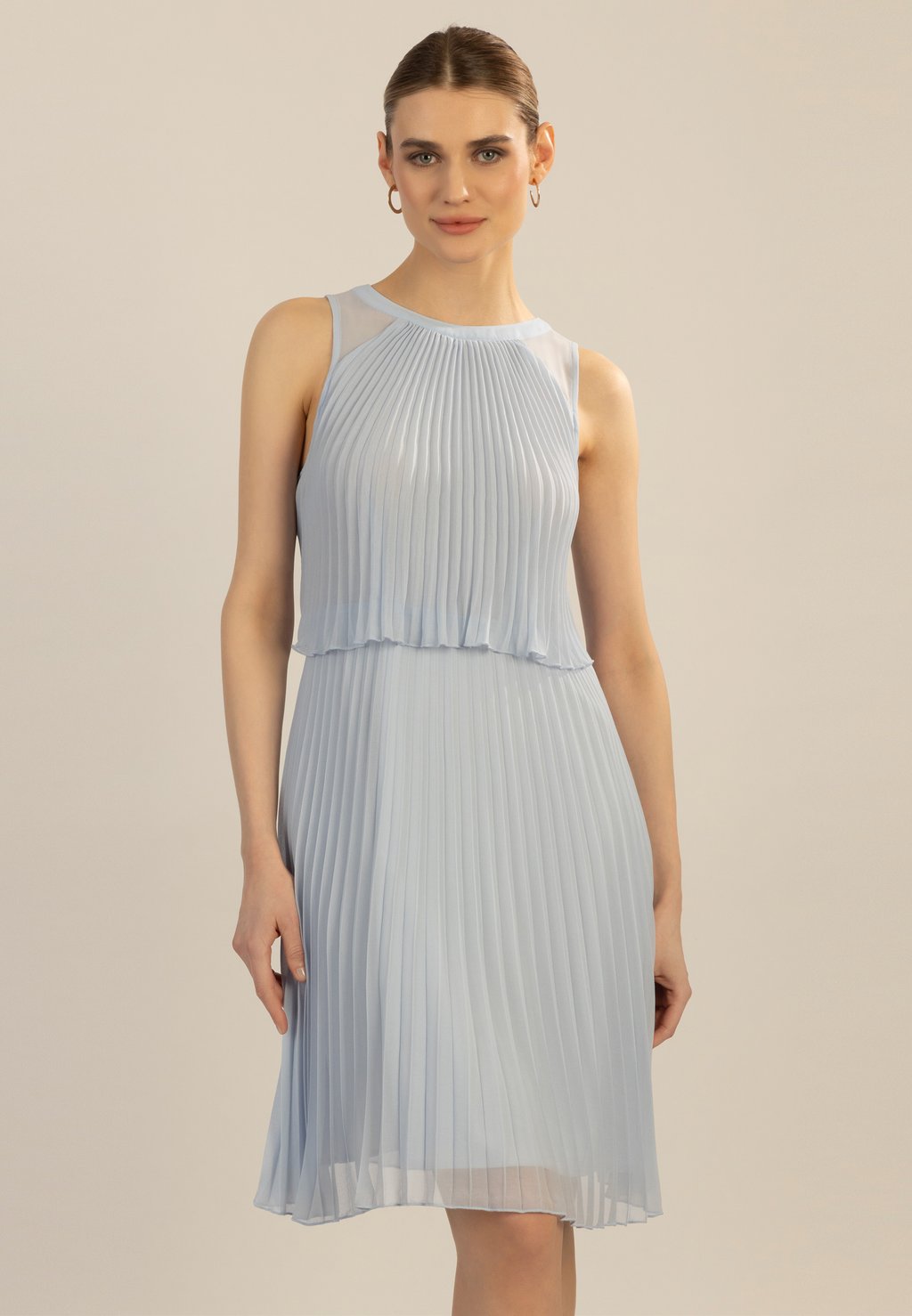 Повседневное платье Apart, светло-голубой
Повседневное платье Apart, светло-голубой