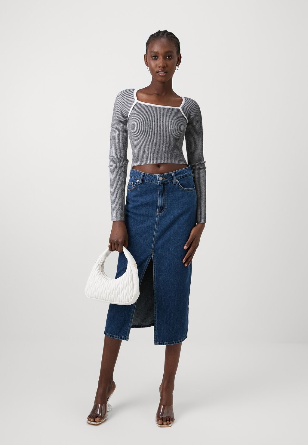 Свитер SNLOTUS SOMETHINGNEW, черный
Свитер SNLOTUS SOMETHINGNEW, черный