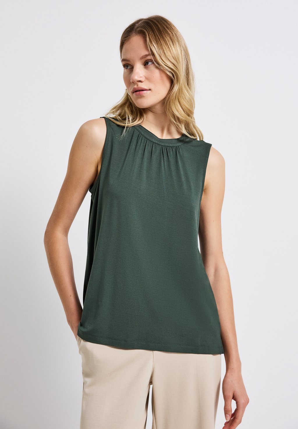 Топ Street One, темно-зеленый
Топ Street One, темно-зеленый