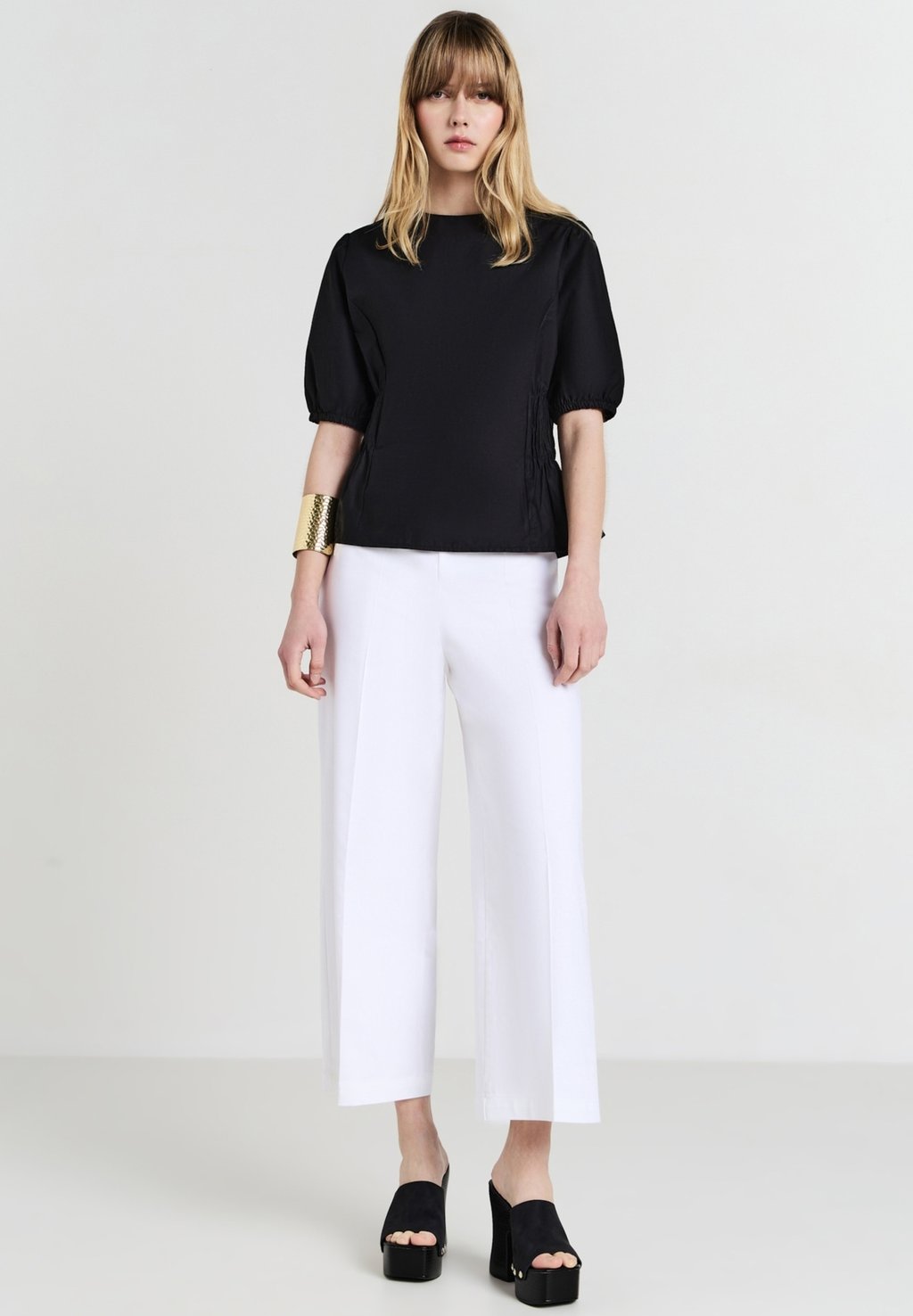 Блуза Calliope, черный
Блуза Calliope, черный