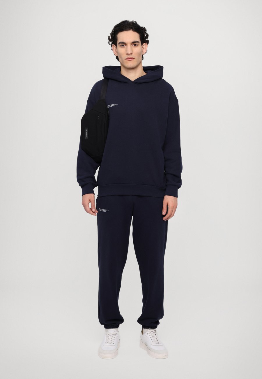 Худи PANGAIA MIDWEIGHT UNISEX, Navy/Dark Blue, Синий, Худи PANGAIA MIDWEIGHT UNISEX, Navy/Dark Blue
Худи PANGAIA MIDWEIGHT UNISEX, Navy/Dark Blue, Синий, Худи PANGAIA MIDWEIGHT UNISEX, Navy/Dark Blue