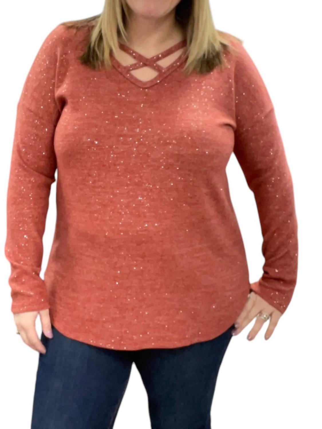 Блестящий свитер с перекрещивающимися деталями спереди цвета ржавчины honeyme, цвет rust
Блестящий свитер с перекрещивающимися деталями спереди цвета ржавчины honeyme, цвет rust