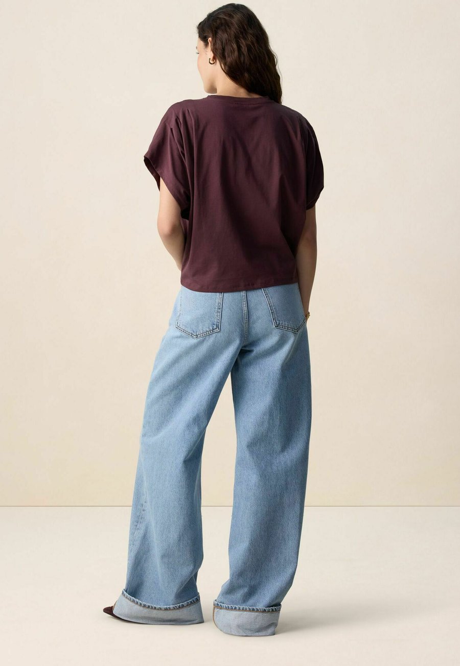 Футболка Sissy-Boy BOXY , Dunkelbraun/Dark Brown, Коричневый, Футболка Sissy-Boy BOXY , Dunkelbraun/Dark Brown
Футболка Sissy-Boy BOXY , Dunkelbraun/Dark Brown, Коричневый, Футболка Sissy-Boy BOXY , Dunkelbraun/Dark Brown
