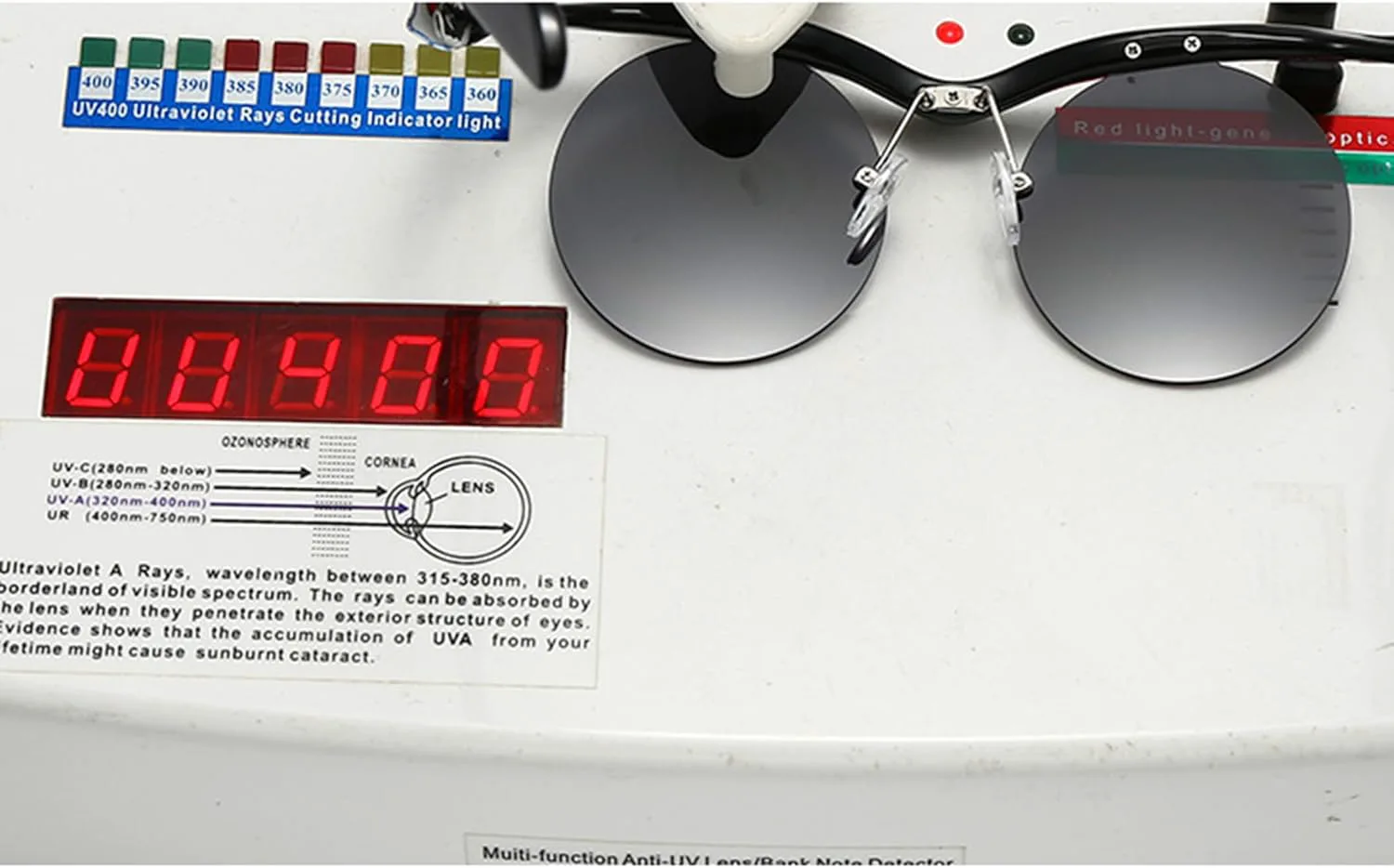 Солнцезащитные очки Bullabulling в стиле ретро, маленькие круглые, для мужчин и женщин, модные, с плоской верхней частью, защита от УФ-излучения UV400, White/Black
Солнцезащитные очки Bullabulling в стиле ретро, маленькие круглые, для мужчин и женщин, модные, с плоской верхней частью, защита от УФ-излучения UV400, White/Black