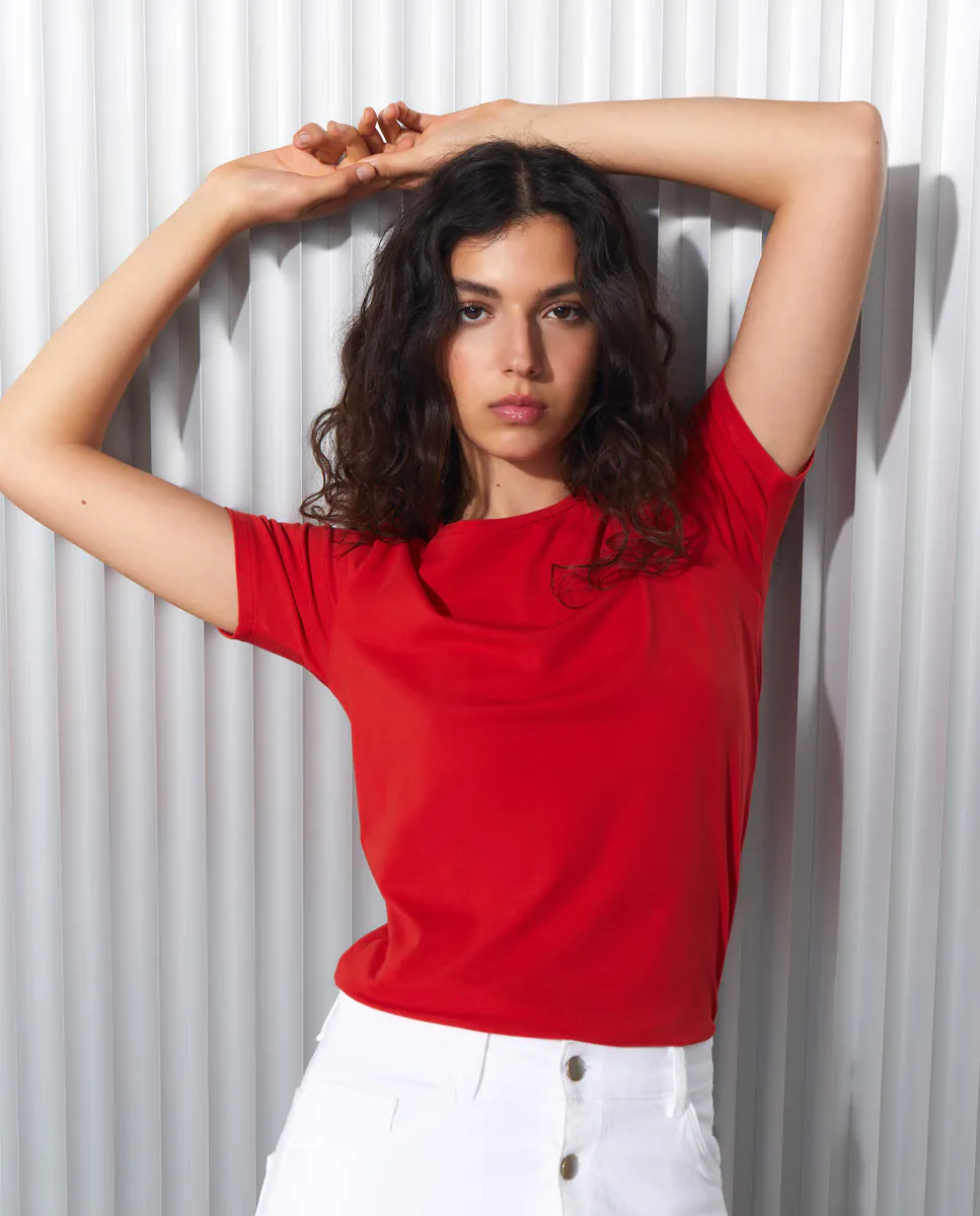 Футболка женская однотонная с коротким рукавом Easy Wear, красный
Футболка женская однотонная с коротким рукавом Easy Wear, красный