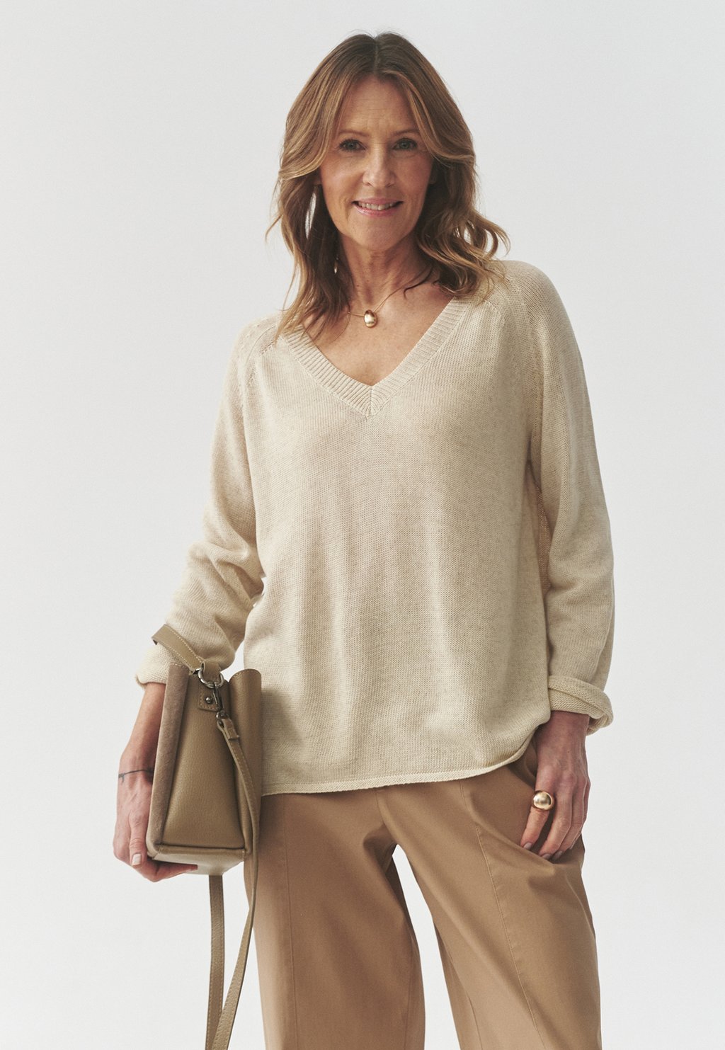 Джемпер HANA TATUUM, бежевый
Джемпер HANA TATUUM, бежевый