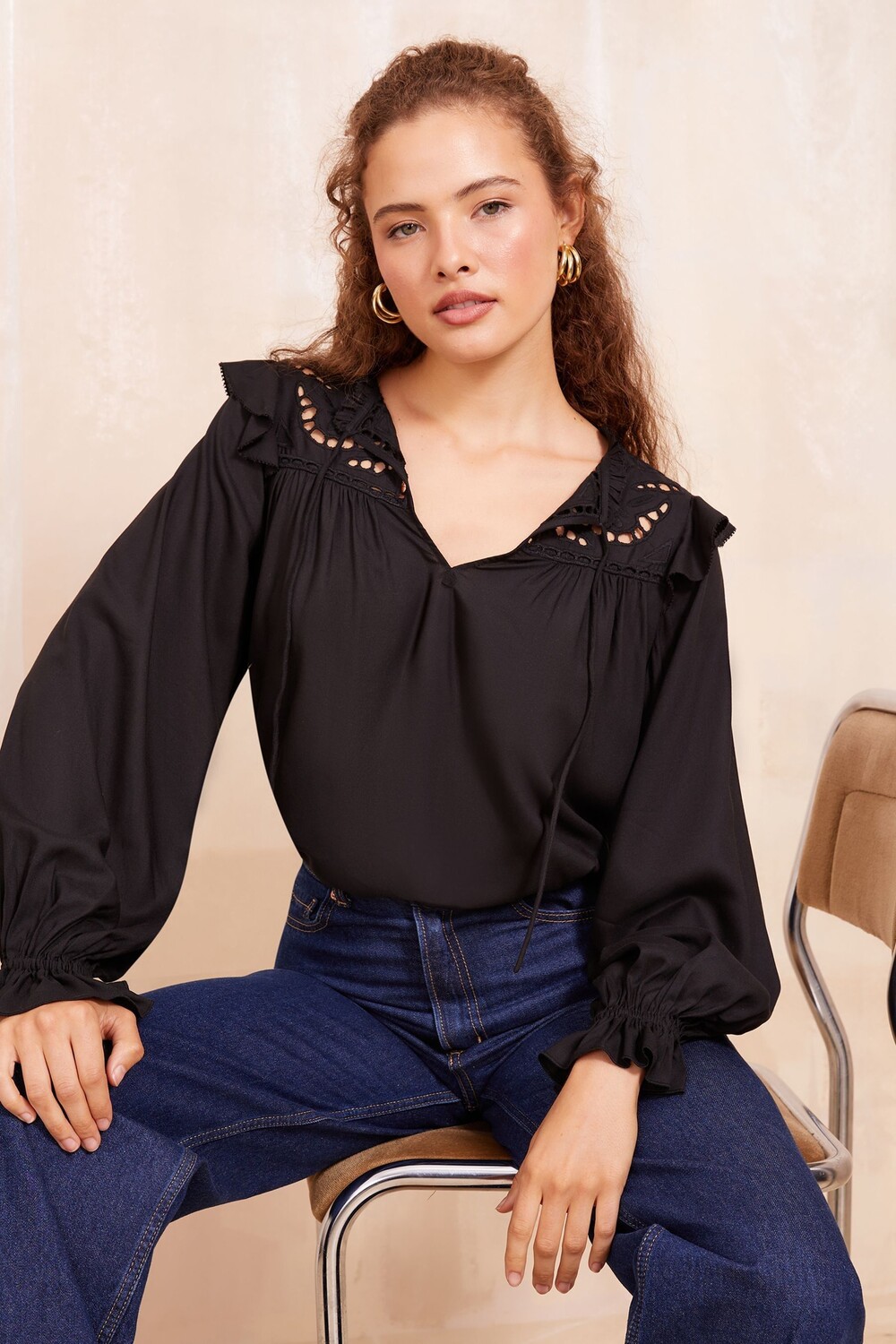 Блузка с длинными рукавами и кружевом Friends Like These, черный
Блузка с длинными рукавами и кружевом Friends Like These, черный