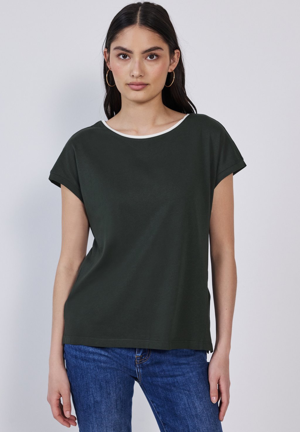 Базовая футболка Street One Studio, цвет Grün
Базовая футболка Street One Studio, цвет Grün