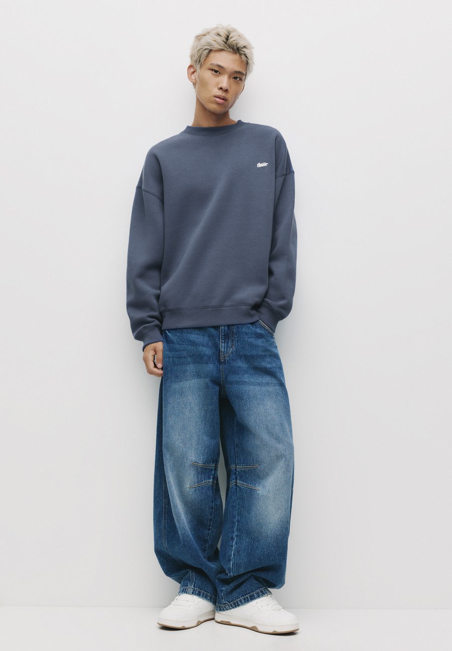 Толстовка PULL&BEAR ROUND NECK STWD, Blue/Grey/Blue-Grey
Толстовка PULL&BEAR ROUND NECK STWD, Blue/Grey/Blue-Grey