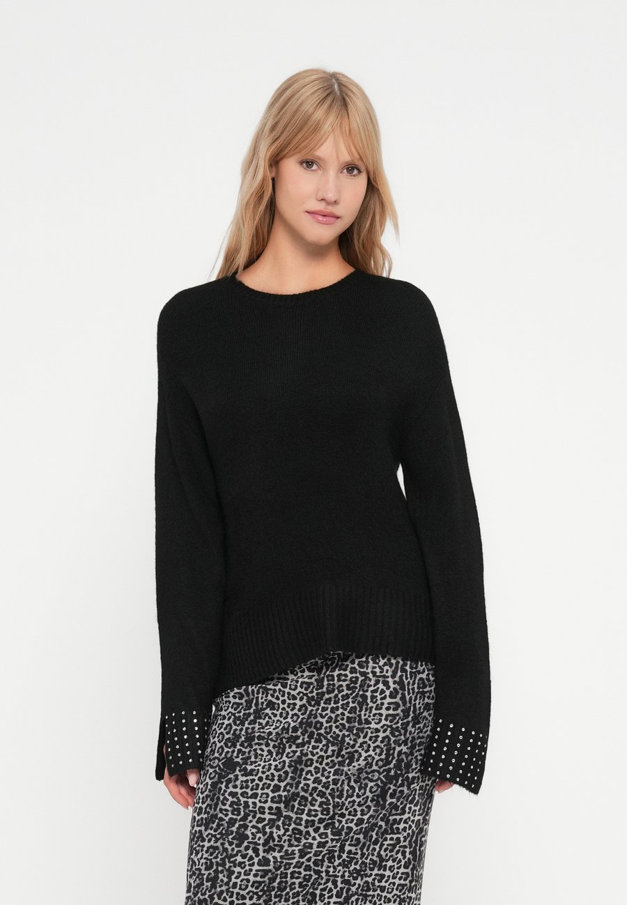 Джемпер ONLY ONLOHIO O NECK BLING PULLOVER, Black/Silver Coloured/Black
Джемпер ONLY ONLOHIO O NECK BLING PULLOVER, Black/Silver Coloured/Black