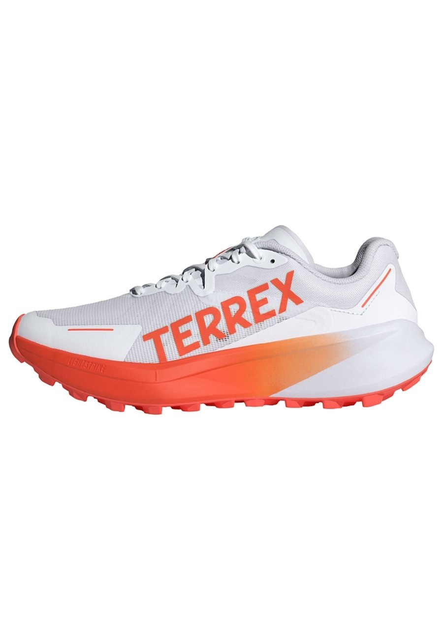 Кроссовки Adidas Terrex AGRAVIC 3, Cloud White Semi Impact Orange Dash Grey/White
Кроссовки Adidas Terrex AGRAVIC 3, Cloud White Semi Impact Orange Dash Grey/White