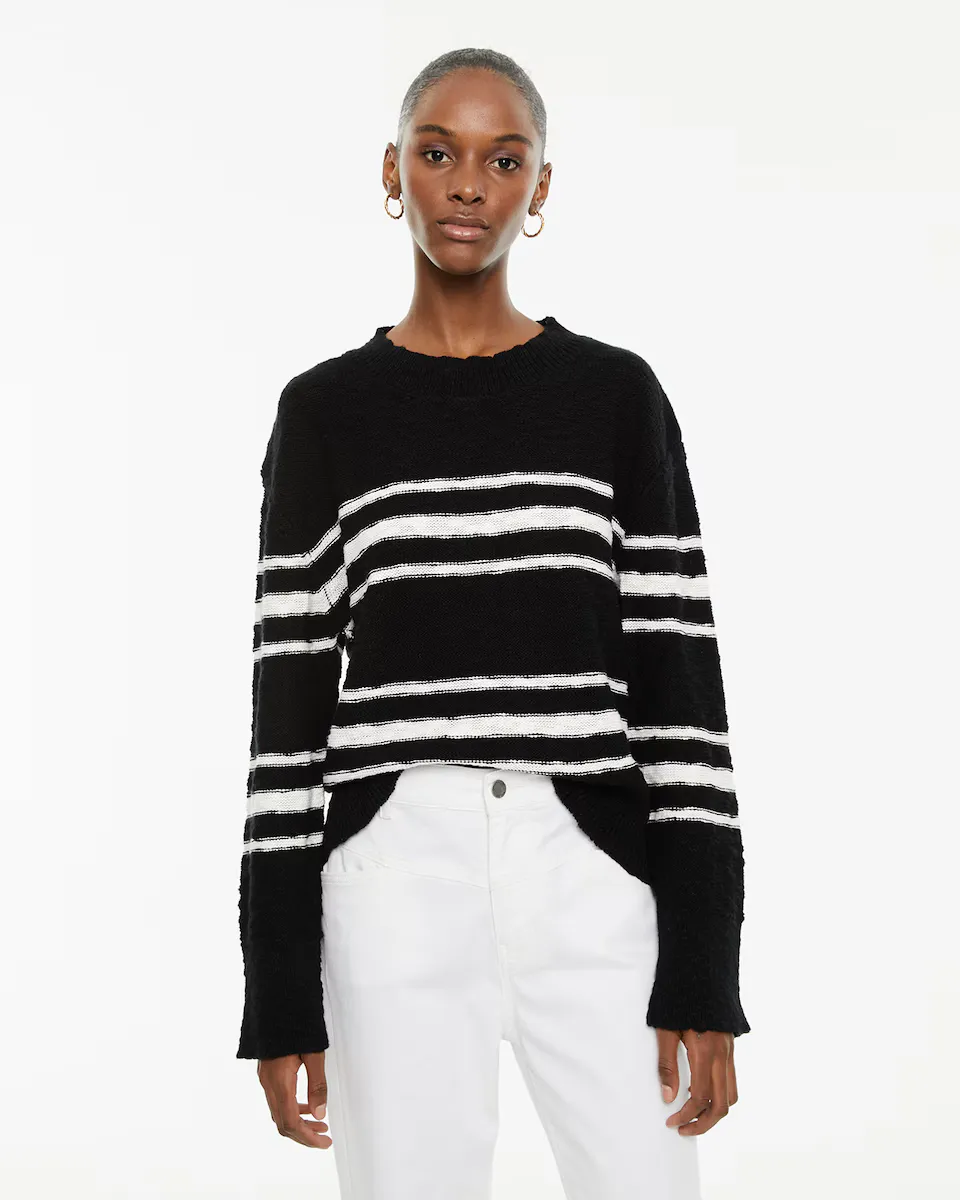 Женский полосатый свитер с круглым вырезом System Action, черный
Женский полосатый свитер с круглым вырезом System Action, черный