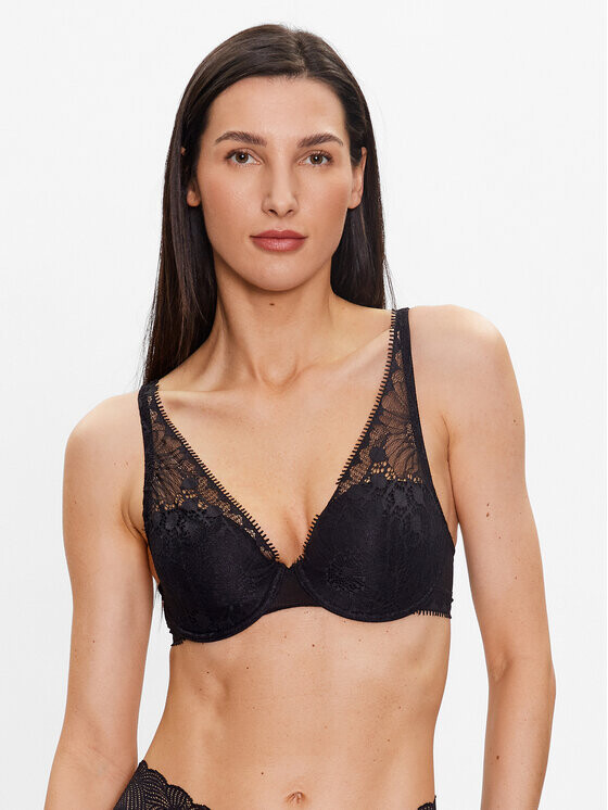 Бюстгальтер на косточках Chantelle, черный
Бюстгальтер на косточках Chantelle, черный