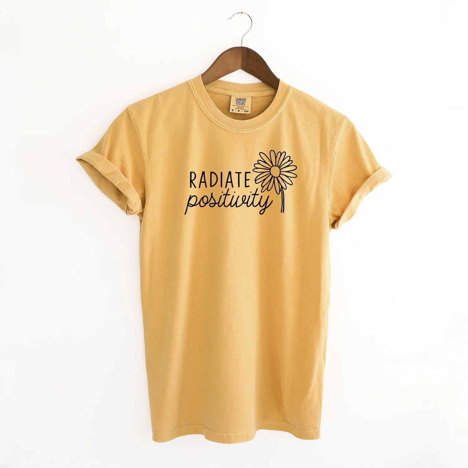 Футболки с цветочным рисунком, окрашенные в одежду, излучающие позитив Simply Sage Market
Футболки с цветочным рисунком, окрашенные в одежду, излучающие позитив Simply Sage Market