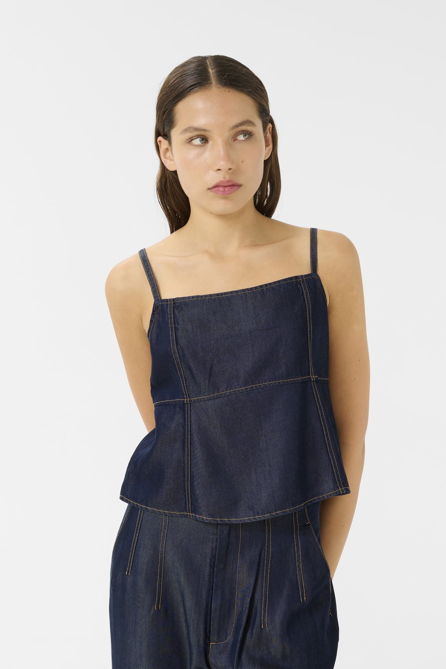 Топ Gestuz NIA SINGLET, Dark Blue Unwashed/Dark-Blue Denim
Топ Gestuz NIA SINGLET, Dark Blue Unwashed/Dark-Blue Denim