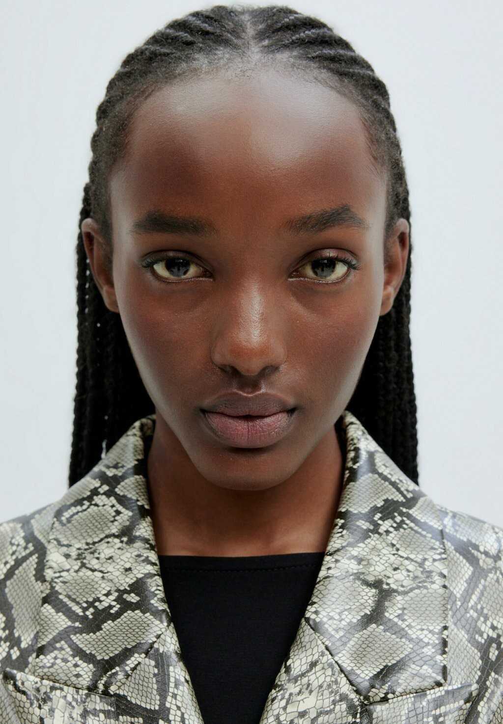 Классическое пальто ÜBERGANGS ANAIS EDITED, зеленый
Классическое пальто ÜBERGANGS ANAIS EDITED, зеленый