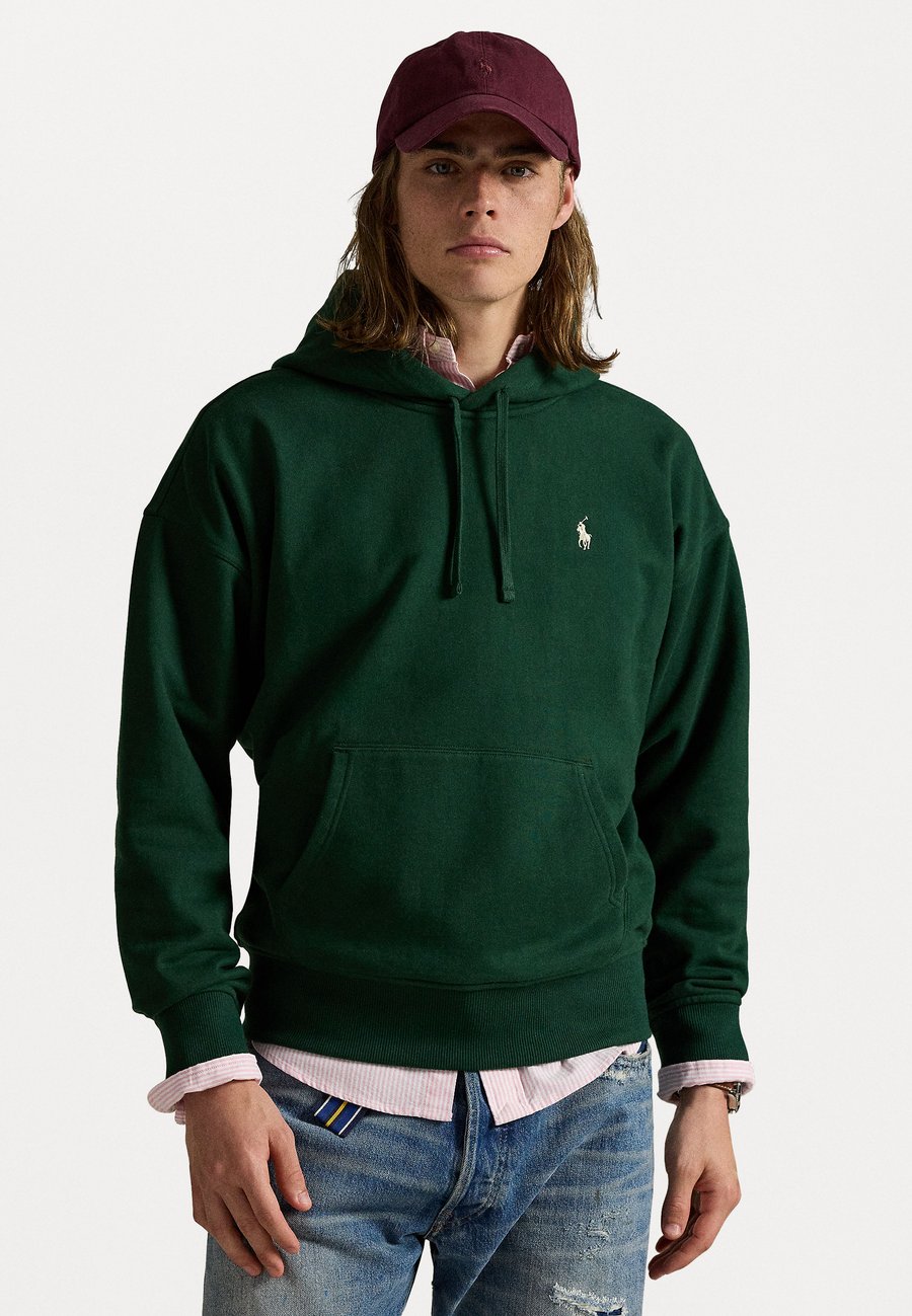 Толстовка Polo Ralph Lauren RELAXED FIT LOGO FLEECE HOODIE, Northwest Pine/Dark Green
Толстовка Polo Ralph Lauren RELAXED FIT LOGO FLEECE HOODIE, Northwest Pine/Dark Green