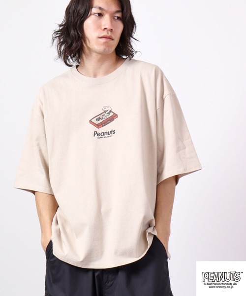 Футболка с коротким рукавом, оверсайз PEANUTS, бежевый
Футболка с коротким рукавом, оверсайз PEANUTS, бежевый