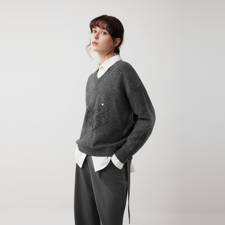 ELLE Свитер Women's Medium Gray V-образный вырез Moderate Others
ELLE Свитер Women's Medium Gray V-образный вырез Moderate Others