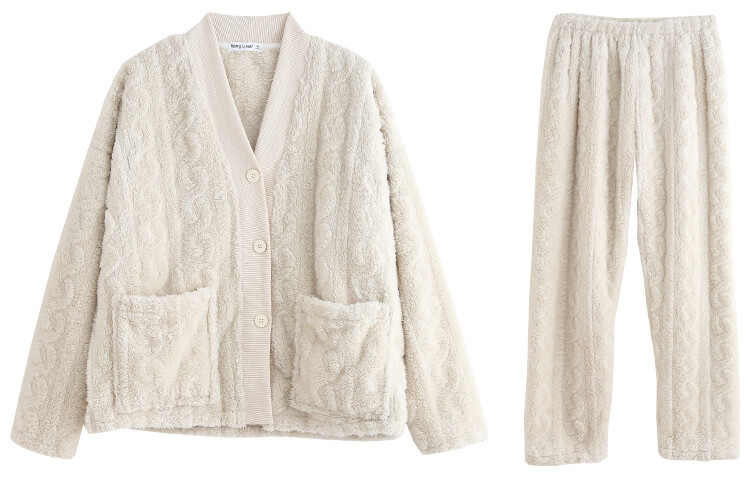 Женские пижамные комплекты Same Language
Женские пижамные комплекты Same Language