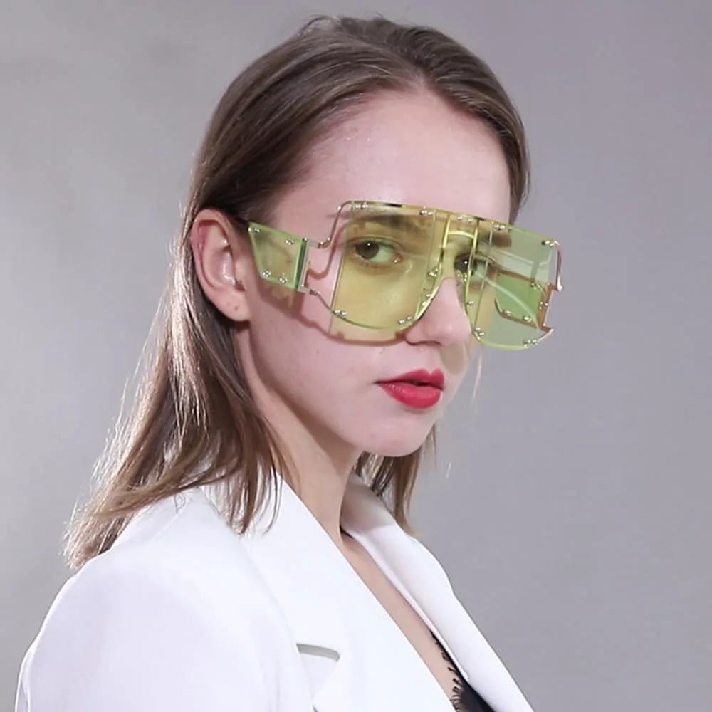 Роскошные солнцезащитные очки большого размера для женщин, винтажные, с заклепками и ажурной отделкой, цельные, в стиле панк, женские очки TYUVIVO, Gold Redtea
Роскошные солнцезащитные очки большого размера для женщин, винтажные, с заклепками и ажурной отделкой, цельные, в стиле панк, женские очки TYUVIVO, Gold Redtea