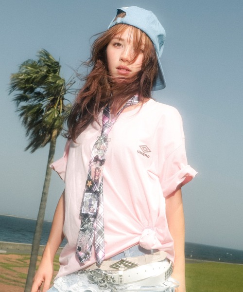 Футболка с коротким рукавом, лимитированная коллаборация Umbro x Younger Song, розовая
Футболка с коротким рукавом, лимитированная коллаборация Umbro x Younger Song, розовая