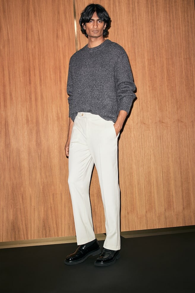 Костюмные брюки стандартного кроя H&M, белый
Костюмные брюки стандартного кроя H&M, белый