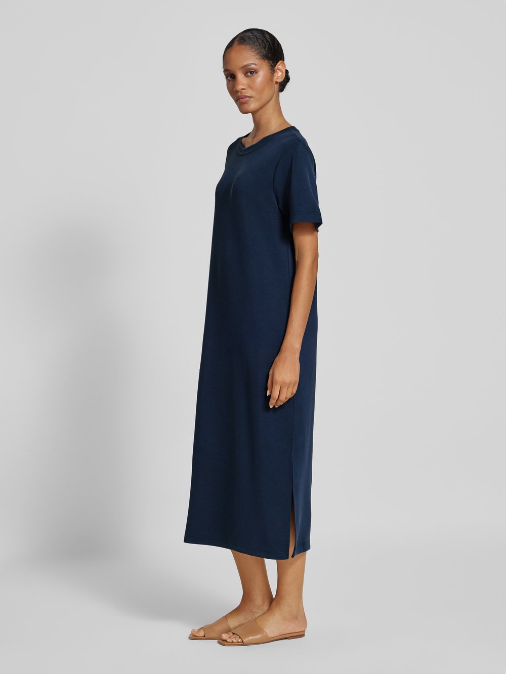 Платье-футболка с круглым вырезом модель «Helle» My Essential Wardrobe, темно-синий
Платье-футболка с круглым вырезом модель «Helle» My Essential Wardrobe, темно-синий