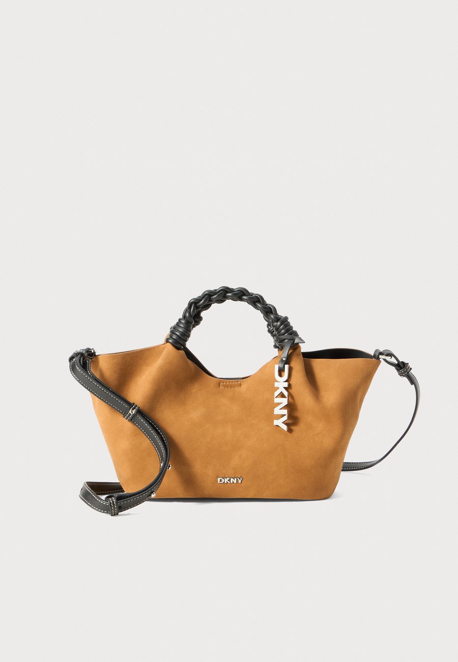 Сумка DKNY PAULA COMMUTER, Tobacco/Brown
Сумка DKNY PAULA COMMUTER, Tobacco/Brown