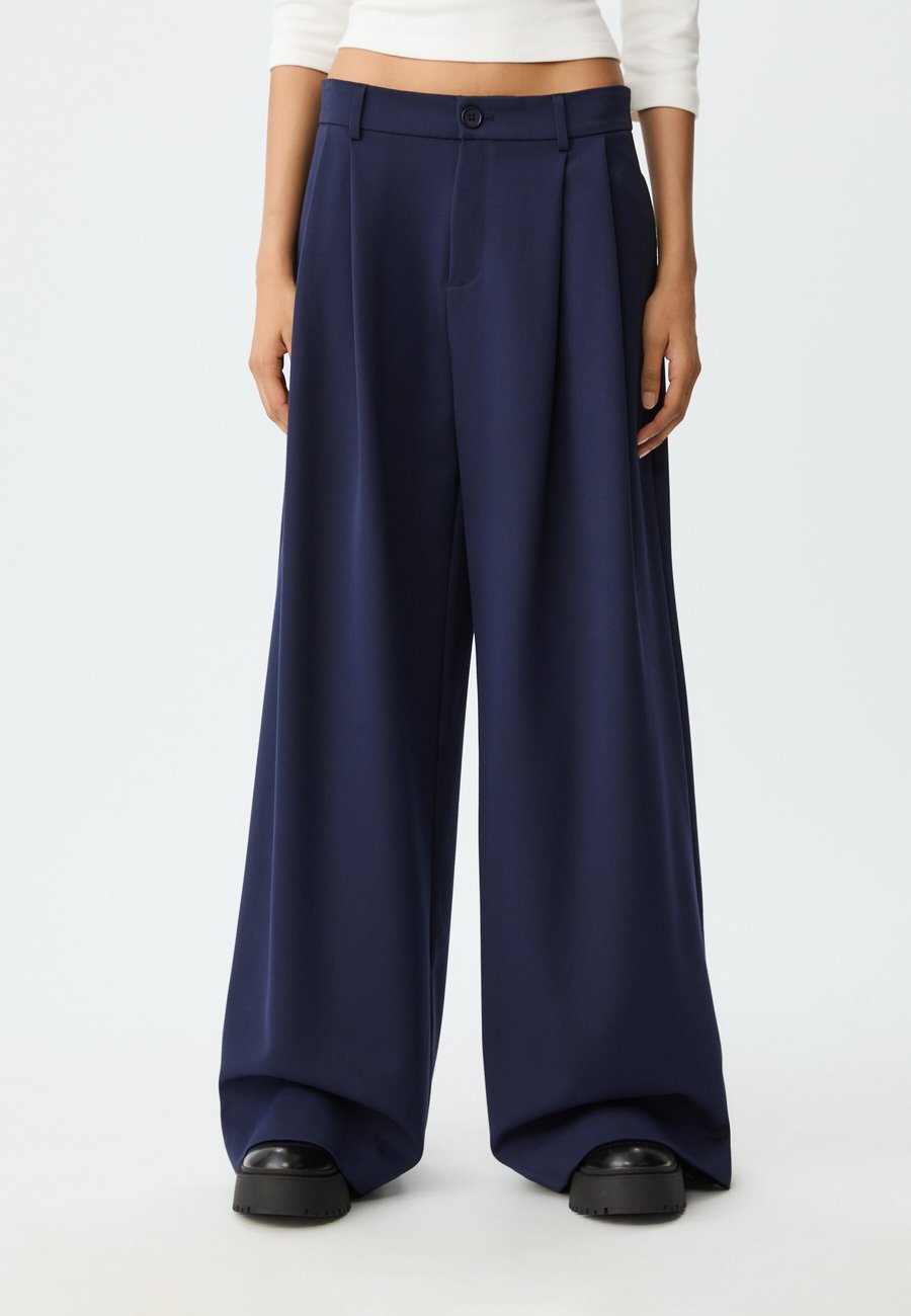 Брюки Stradivarius WIDE LEG SMART WITH DARTS, Dark Blue
Брюки Stradivarius WIDE LEG SMART WITH DARTS, Dark Blue