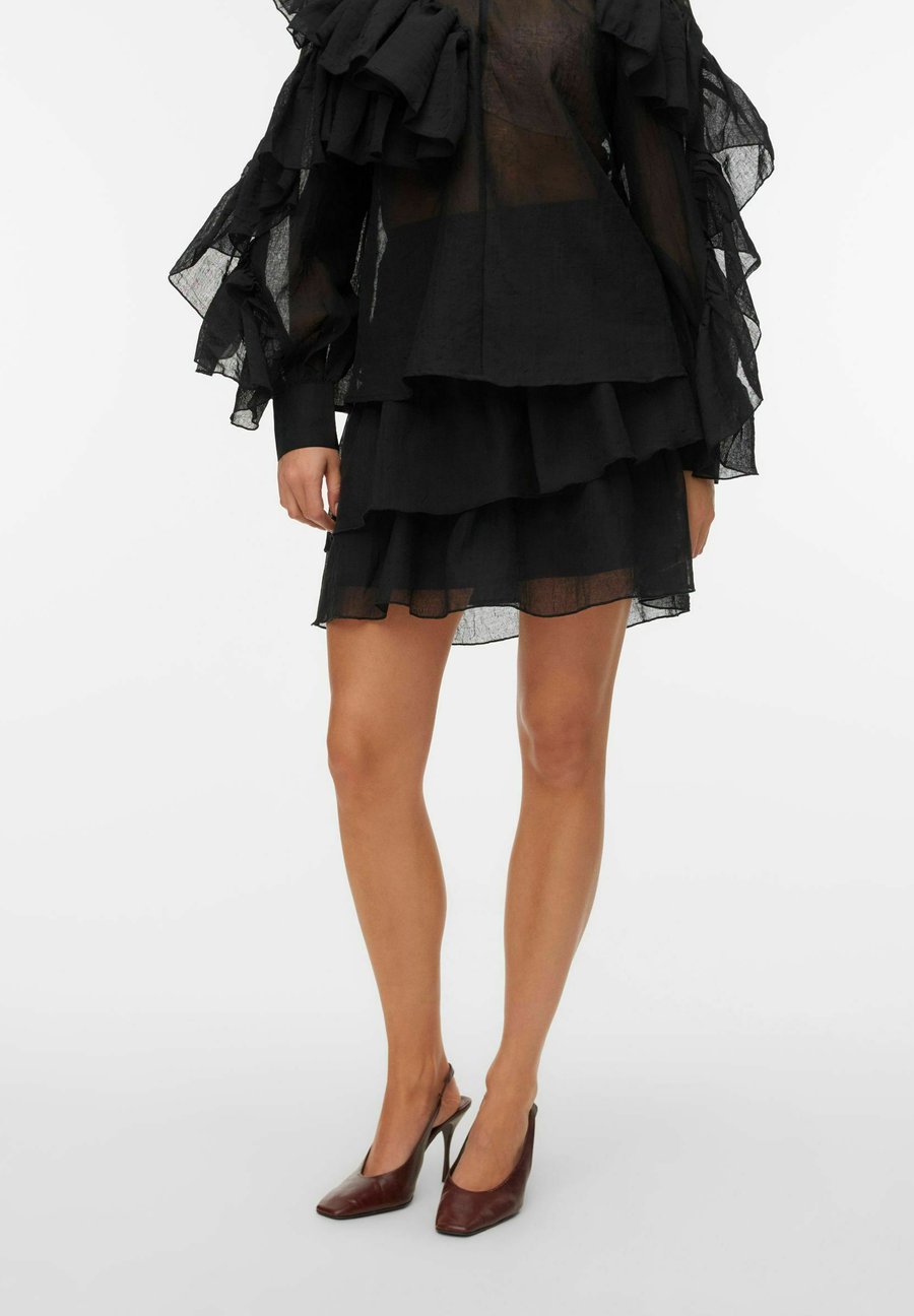 Юбка Vero Moda VMSABRINA SHORT FLOUNCE, Black
Юбка Vero Moda VMSABRINA SHORT FLOUNCE, Black