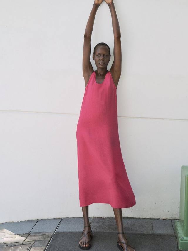 Макси-платье без рукавов с глубоким вырезом sophie HUSH, цвет Magenta
Макси-платье без рукавов с глубоким вырезом sophie HUSH, цвет Magenta