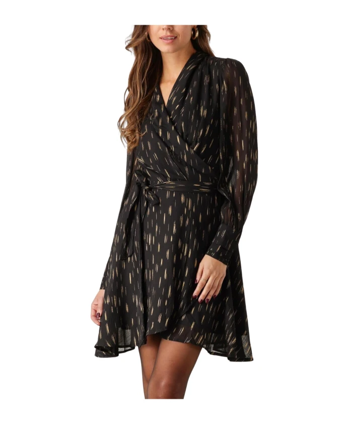 Платье It nv-els универсальное и стильное. Notre-V, черный
Платье It nv-els универсальное и стильное. Notre-V, черный