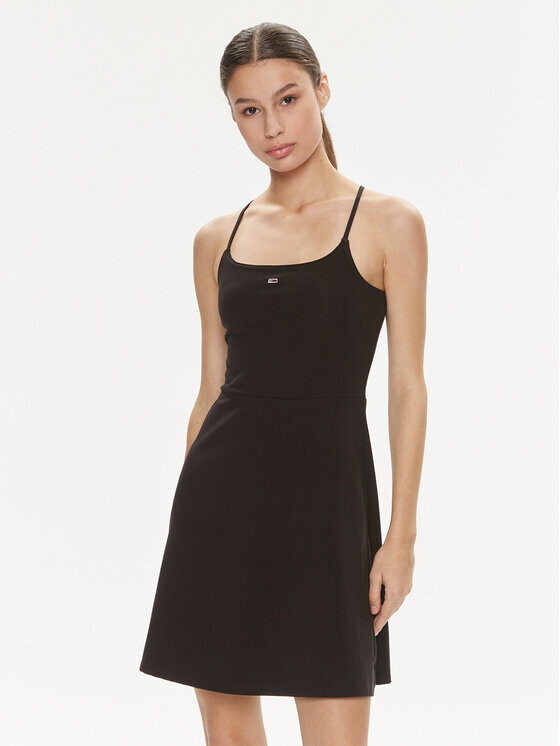 Летнее платье приталенного кроя Tommy Jeans, черный
Летнее платье приталенного кроя Tommy Jeans, черный