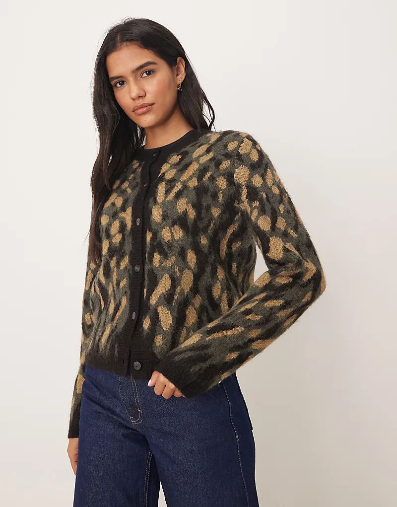 Кардиган JDY с анималистичным принтом темно-серого цвета
Кардиган JDY с анималистичным принтом темно-серого цвета
