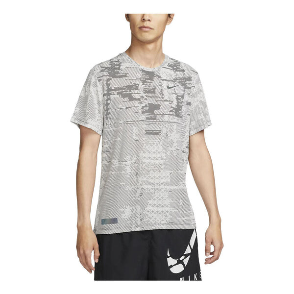 Футболка techknit ultra dri fit футболка Nike, серый
Футболка techknit ultra dri fit футболка Nike, серый