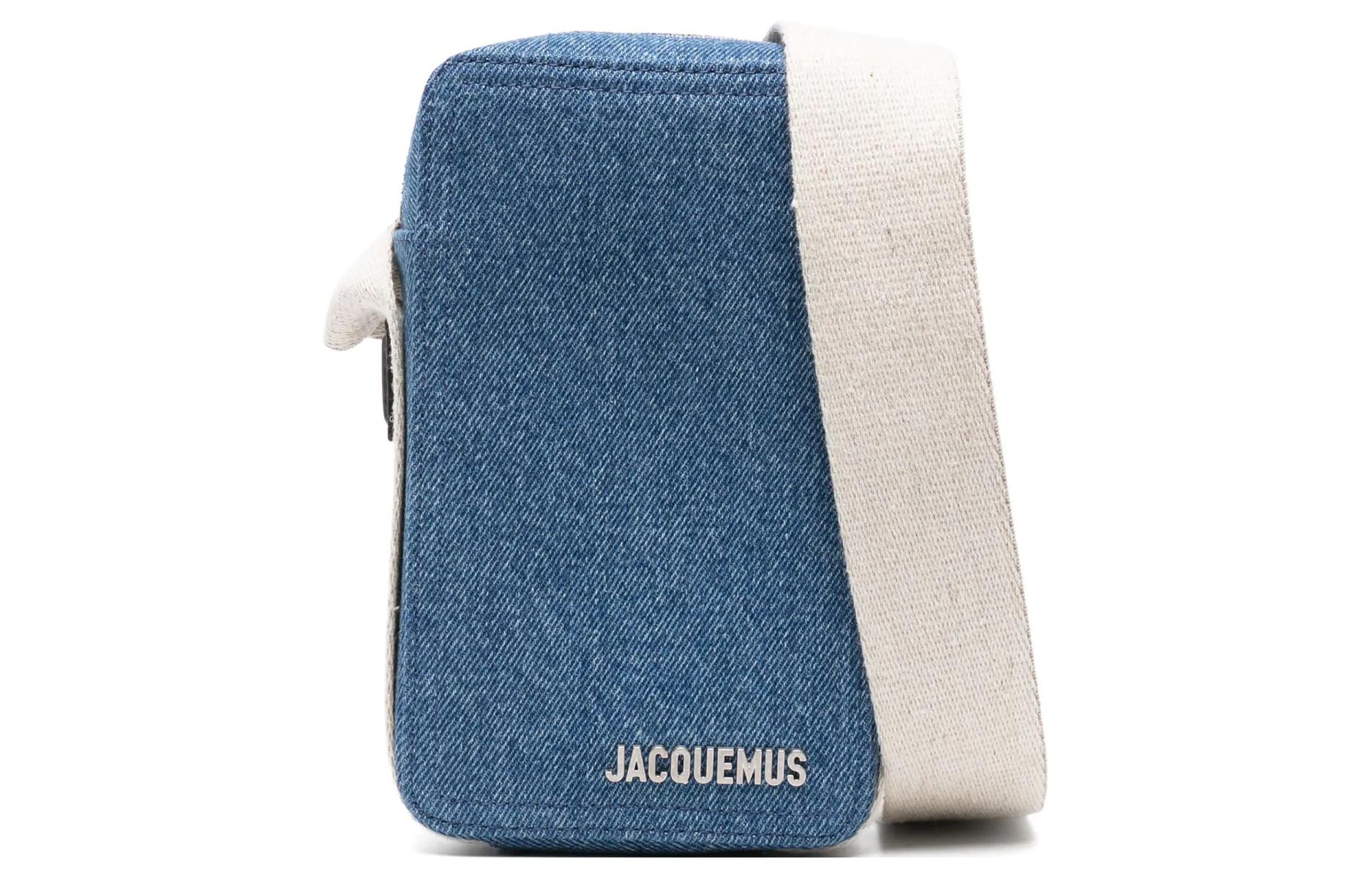 La Cuerda Vertical Messenger Bag Jacquemus, basic set (bag+dust bag)
La Cuerda Vertical Messenger Bag Jacquemus, basic set (bag+dust bag)